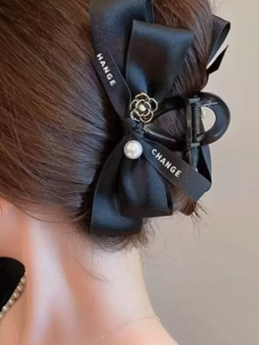 Women's hair clip